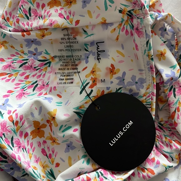 Lulu’s floral top - Picture 4 of 4